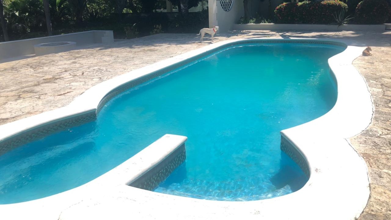 Villa for sale just 3 minutes from the beach