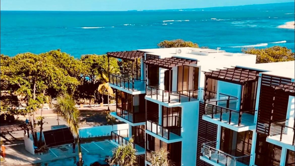 Apartment for sale on the Puerto Plata boardwalk, facing the beach